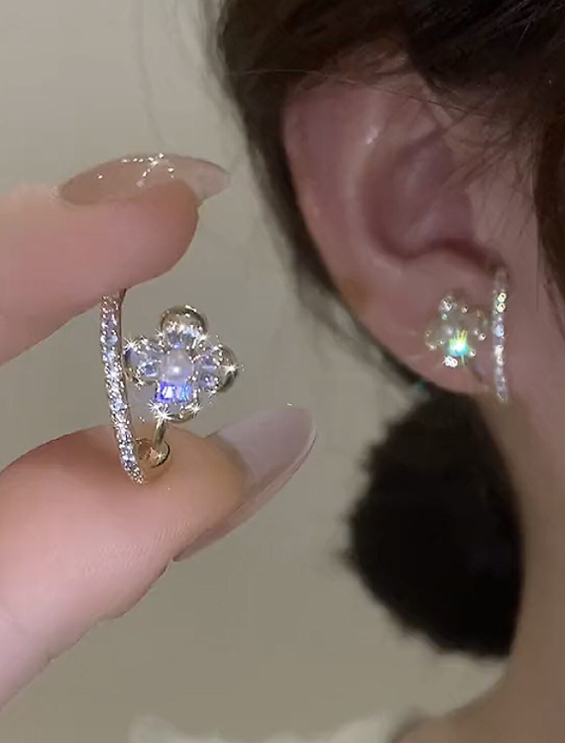 DingJiDress Women's Zircon Earrings Jewelry Classic Flower Shape Stylish Earrings Jewelry Gold For Gift Festival 1 Pair
