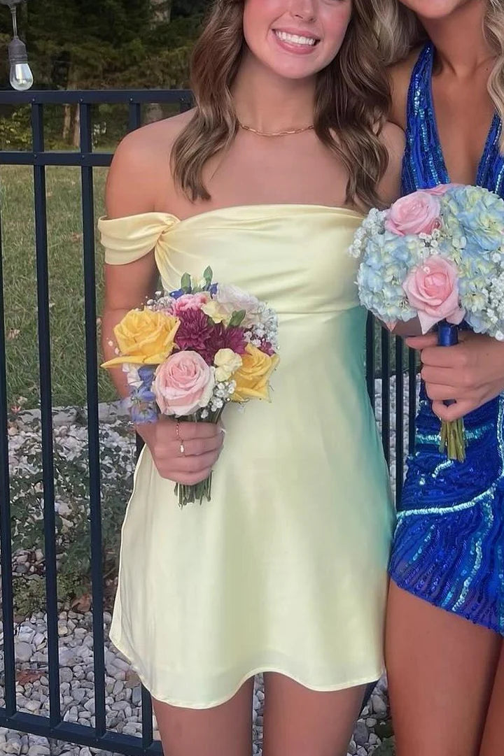 Elegant Off-Shoulder Satin Pleats Mini Party Homecoming Dress