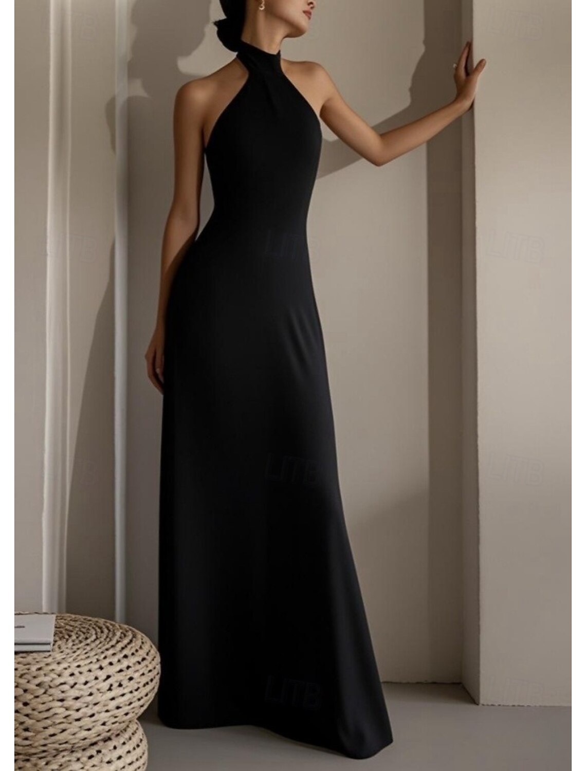 A-Line Evening Gown Elegant Dress Formal Evening Party Floor Length Sleeveless Halter Neck Italy Satin Backless with Strappy