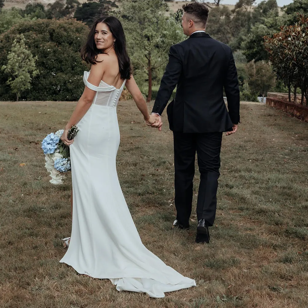 Elegant One-Shoulder Mermaid Wedding Dress