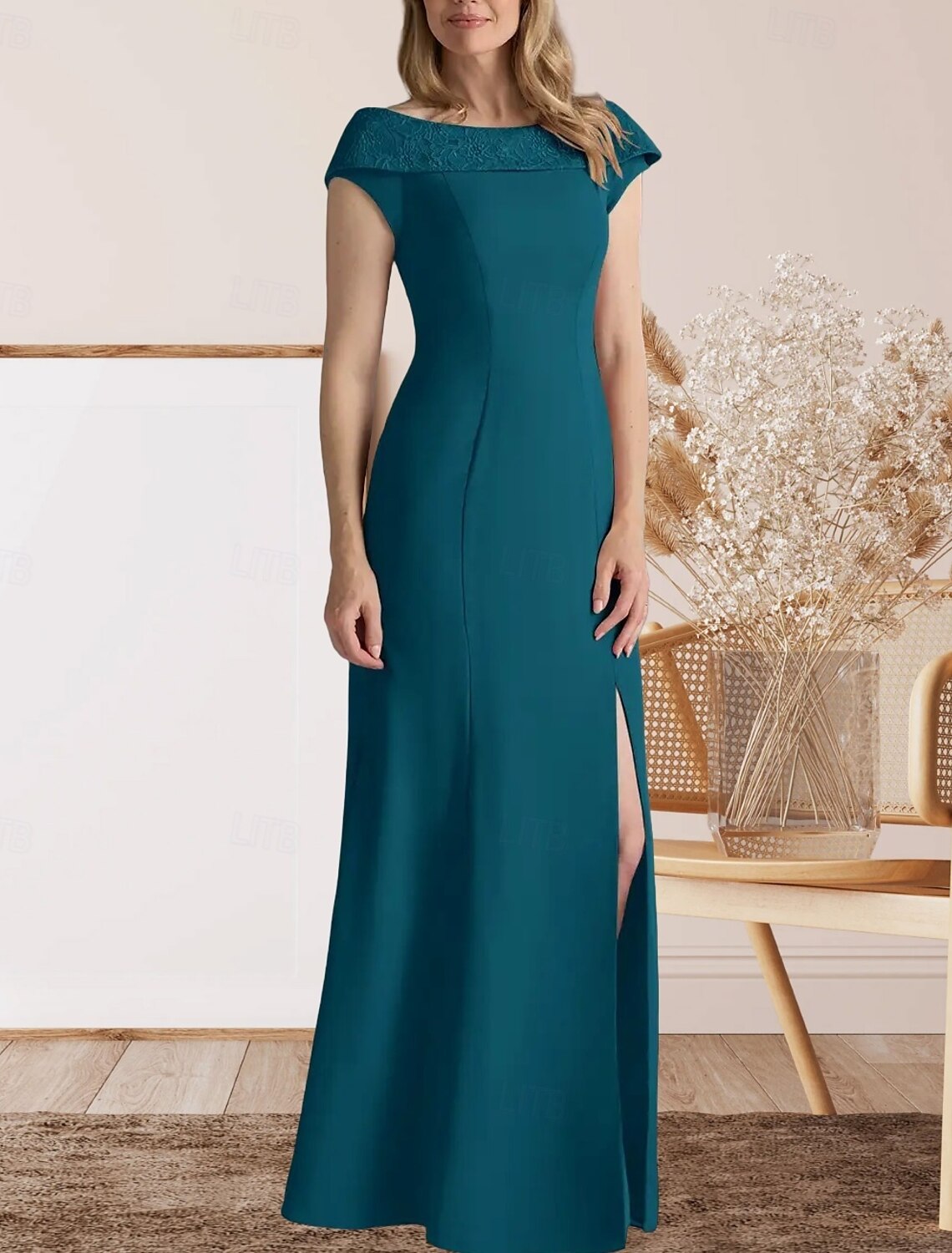 Mermaid / Trumpet Mother of the Bride Dress Wedding Guest Elegant Sweet Crew Neck Floor Length Lace Stretch Fabric Cap Sleeve with Lace Split Front