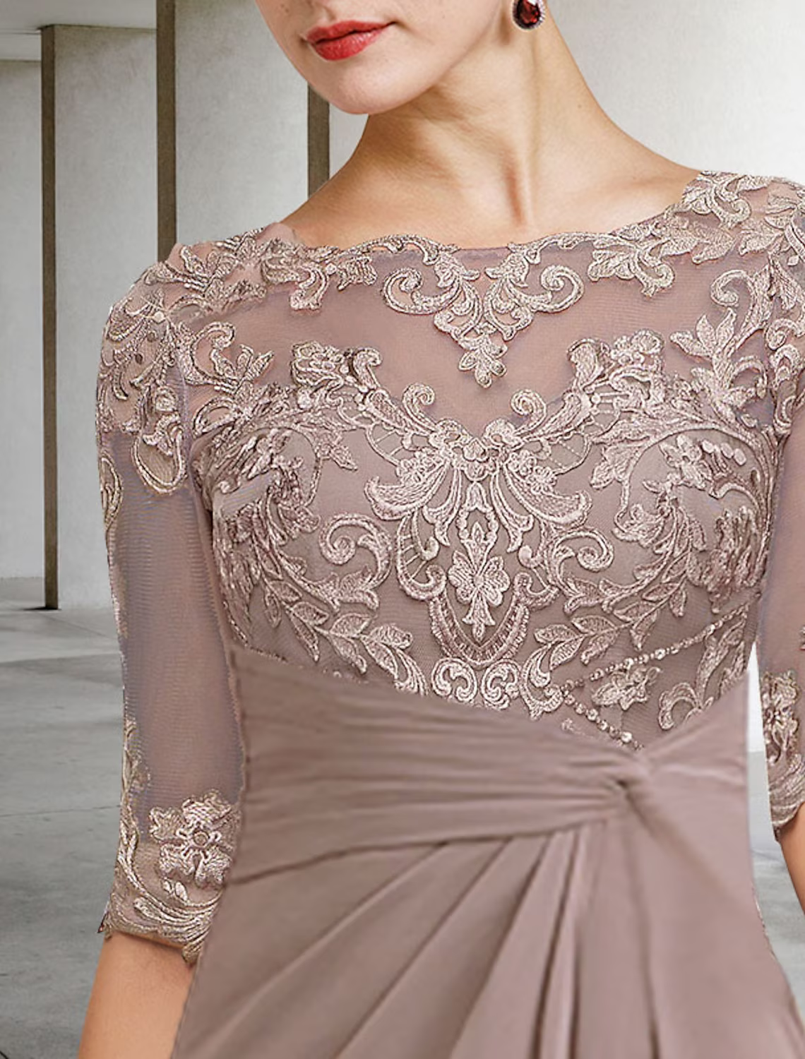Mother of the Bride Dress Plus Size Elegant Jewel Neck Floor Length Chiffon Lace Short Sleeve with Appliques Side-Draped