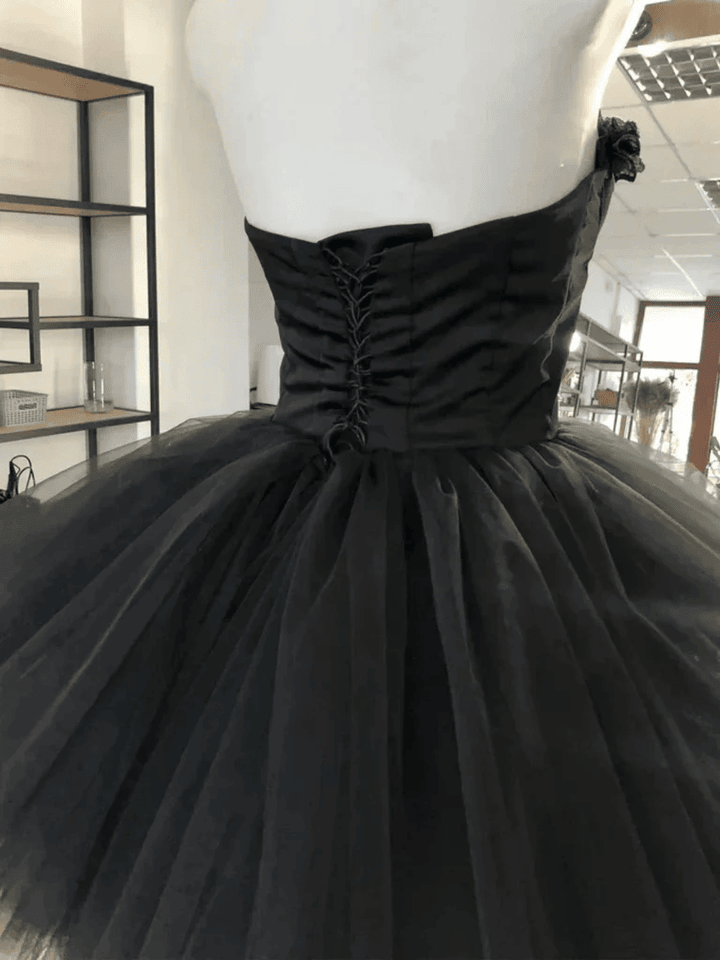 Black Tulle Sweetheart Short Homecoming DressBlack Prom Dress