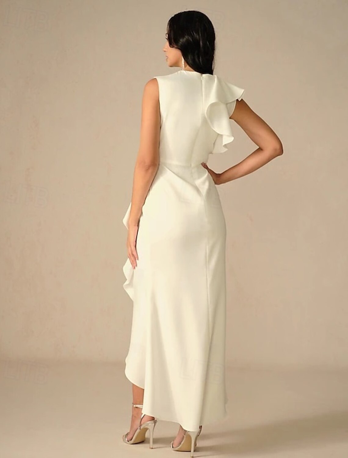 SheathColumn Evening Gown Elegant Dress Formal Sweep / Brush Train Sleeveless Crew Neck Stretch Chiffon with Fringe