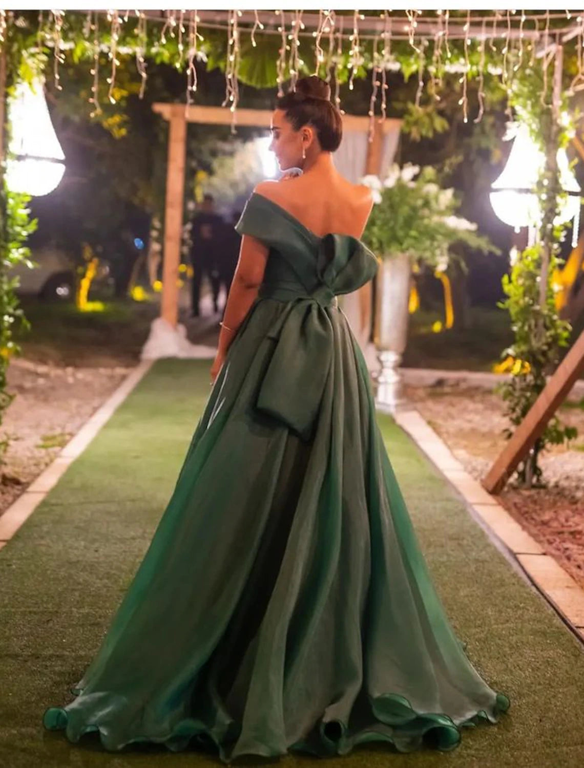 A-Line Evening Gown Emerald Green Dress Wedding Guest Prom Sweep Brush Train Short Sleeve One Shoulder Organza with Ruched Slit