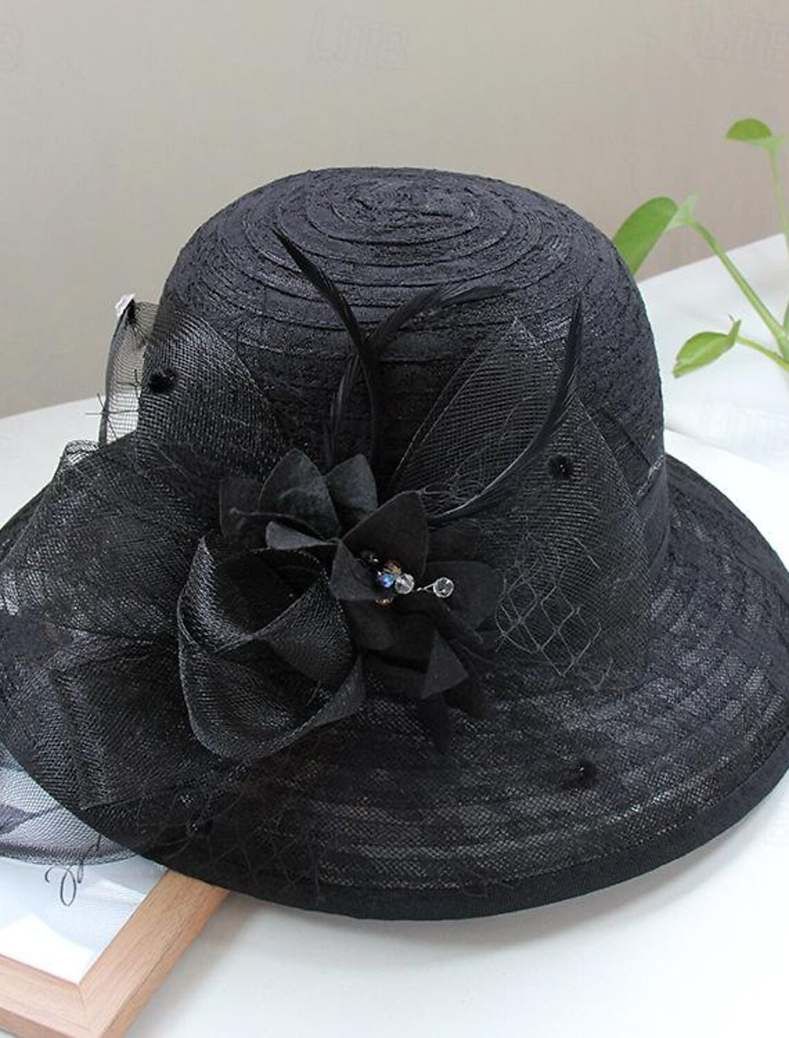 DingJiDress Fascinators Hats Headwear Straw Hat Sun Hat Wedding Casual Holiday Tea Party Beach Elegant Vintage With Feather Bows Headpiece