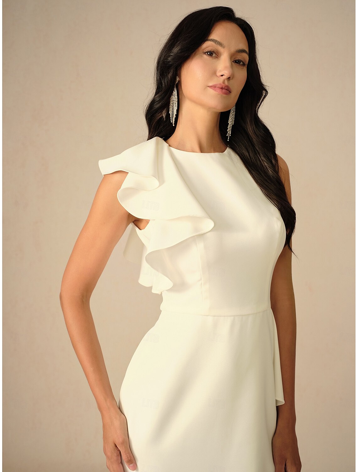 SheathColumn Evening Gown Elegant Dress Formal Sweep / Brush Train Sleeveless Crew Neck Stretch Chiffon with Fringe
