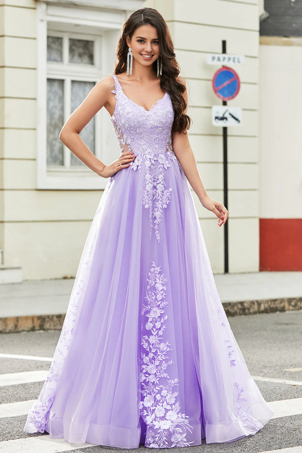 DingJiDress High Quality Dress Evening Dress Gorgeous A Line V Neck Spaghetti Straps Backless Tulle Appliques Long Prom Dress