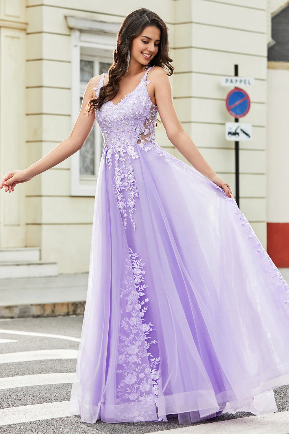 DingJiDress High Quality Dress Evening Dress Gorgeous A Line V Neck Spaghetti Straps Backless Tulle Appliques Long Prom Dress