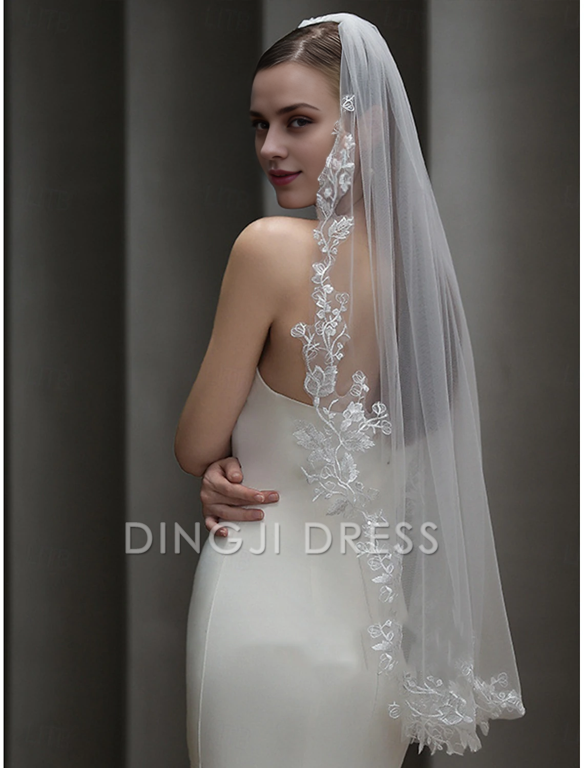Ding Ji One-tier Comtemporary Stylish Wedding Veil Cathedral Veils Embroidery Sweet Tulle Hot Sale Veil