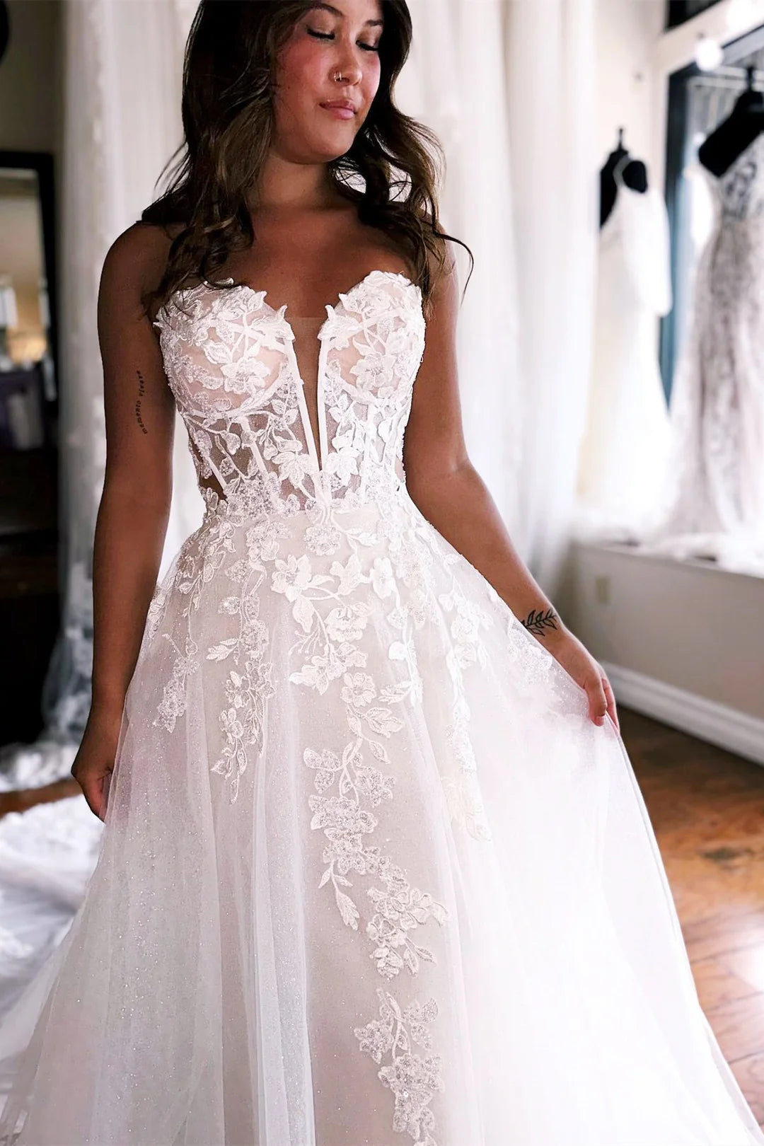 Tulle Appliques Strapless A-Line Long Wedding Dress