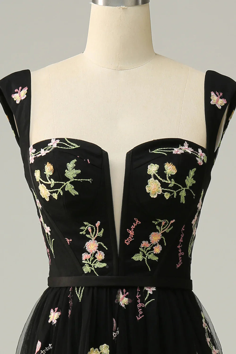 DingJiDress A Line Sweetheart Black Long Prom Dress with Embroidery