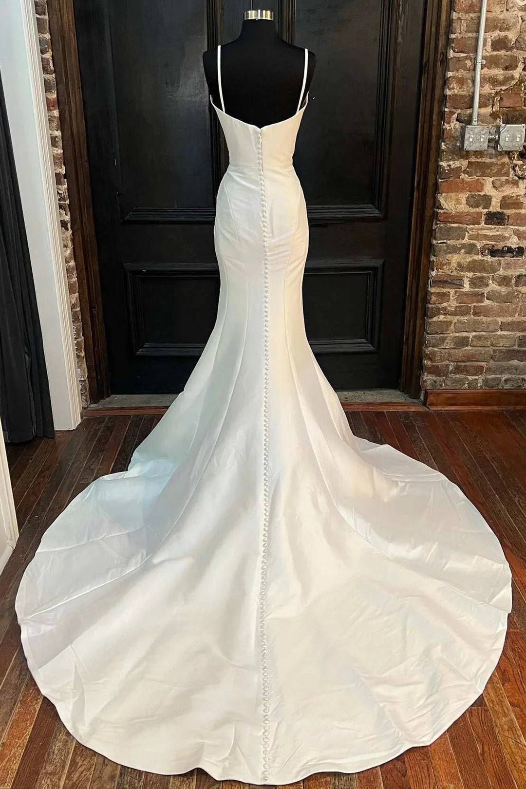 Elegant White Split Neck Long Wedding Dress