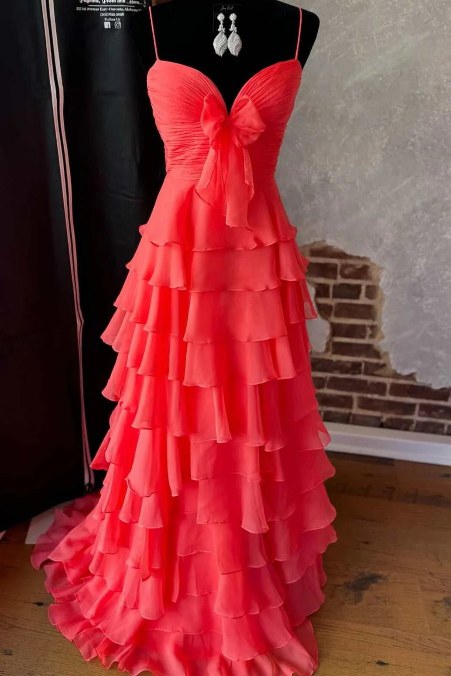 A-Line Spaghetti Straps V-Neck Ruffles Chiffon Long Prom Dress