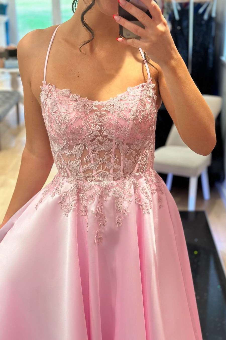 Romantic A-Line Scoop Neck Spaghetti Straps Appliques Empire-Waist Floor-Length Long Prom Dresses