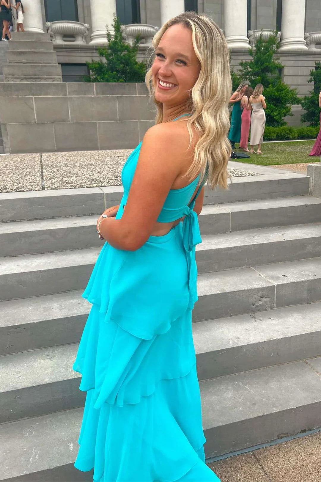 Spaghetti Straps V-Neck Sleeveless Tiered Chiffon Prom Party Dress ﻿