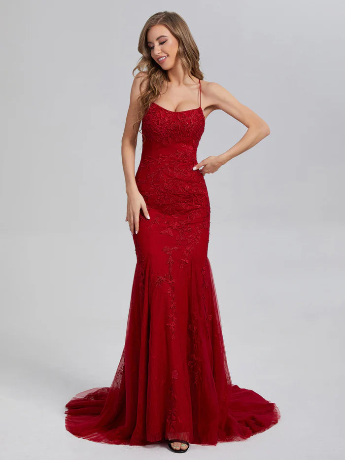 Fashionable Mermaid Square Spaghetti Straps Crisscross Back Floor-Length Appliques Lace Prom Dresses with Trailing