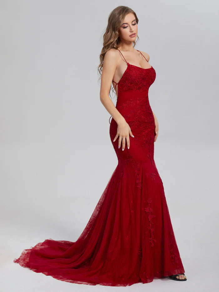 Fashionable Mermaid Square Spaghetti Straps Crisscross Back Floor-Length Appliques Lace Prom Dresses with Trailing