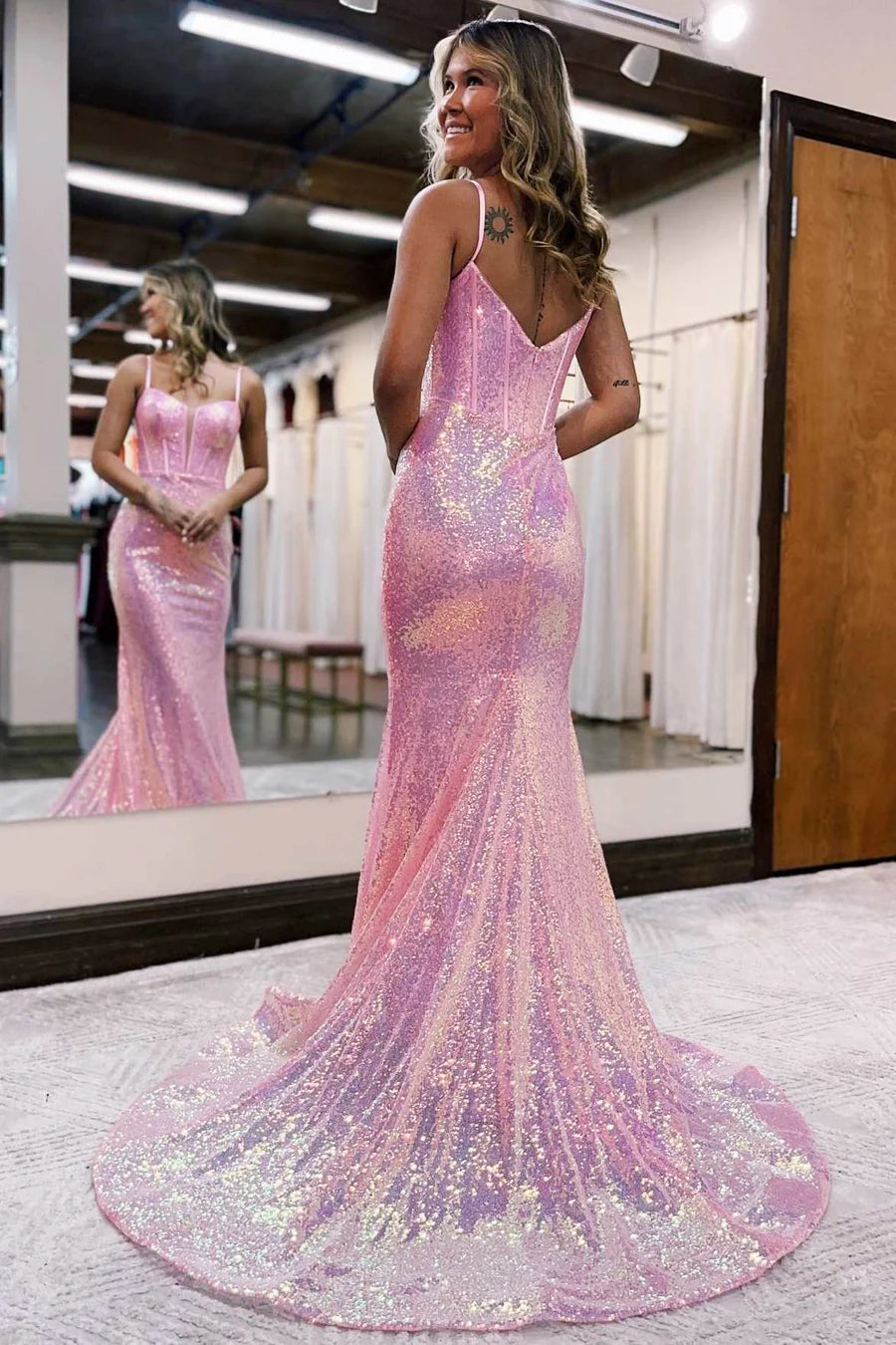 Iridescent Pink Scoop Neck Straps Trumpet Long Prom Dress