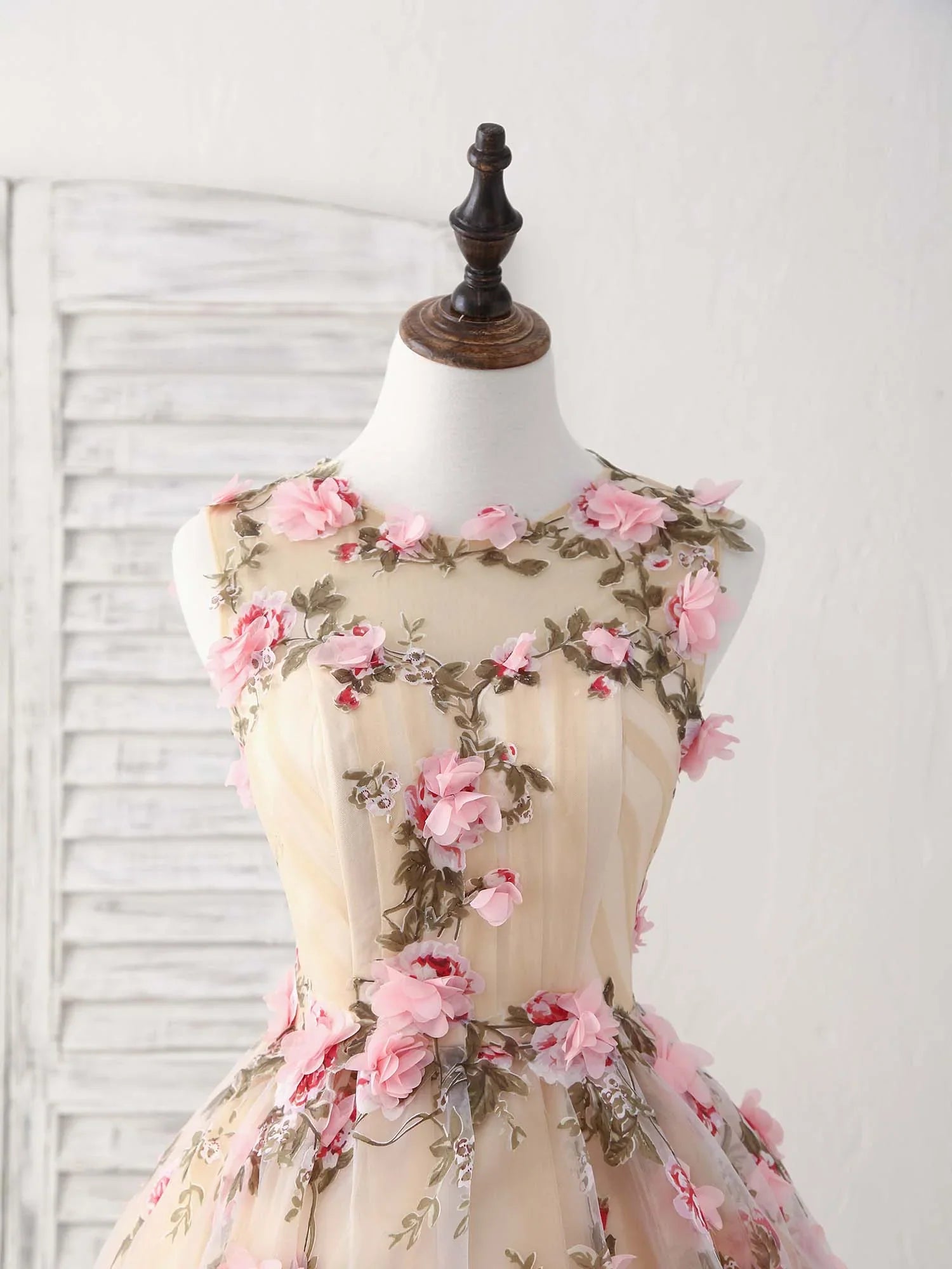 DingJiDress Hot Sale Short Prom Dress A-Line Cocktail Party Dress Wedding Guest Sleeveless Jewel Neck Satin Romantic Appliques Fantastic New Homecoming Dress
