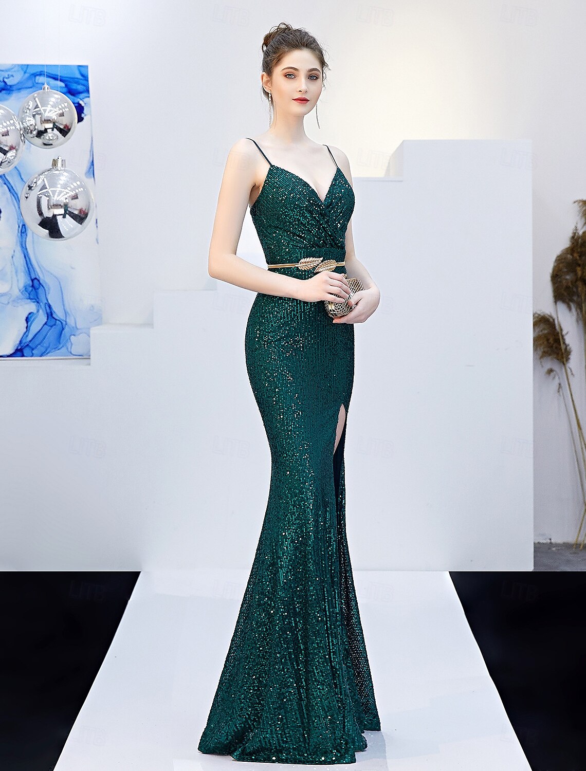 Mermaid / Trumpet Prom Dresses Elegant Dress Formal Wedding Floor Length Sleeveless Jewel Neck Sequined with Glitter Tassel