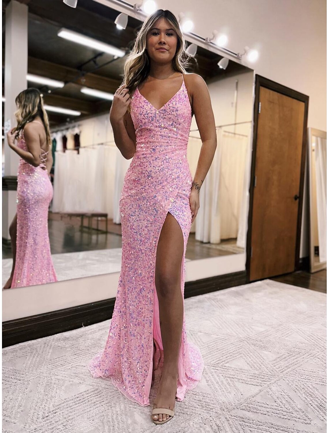 Beach Wedding Mermaid Prom Dresses Sequin Dress Formal Wedding Party Sweep Brush Train Sleeveless V Neck Sequined Backless with Slit Masquerade Dress