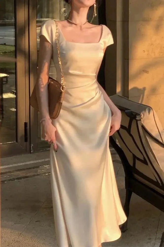 Sleeveless square neck tight fitting dress for ball and evening