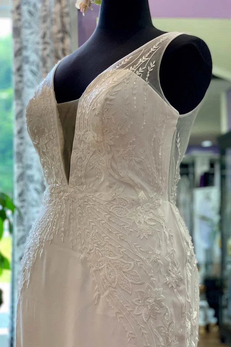White Appliques Sheer Straps Open Back Mermaid Long Wedding Dress