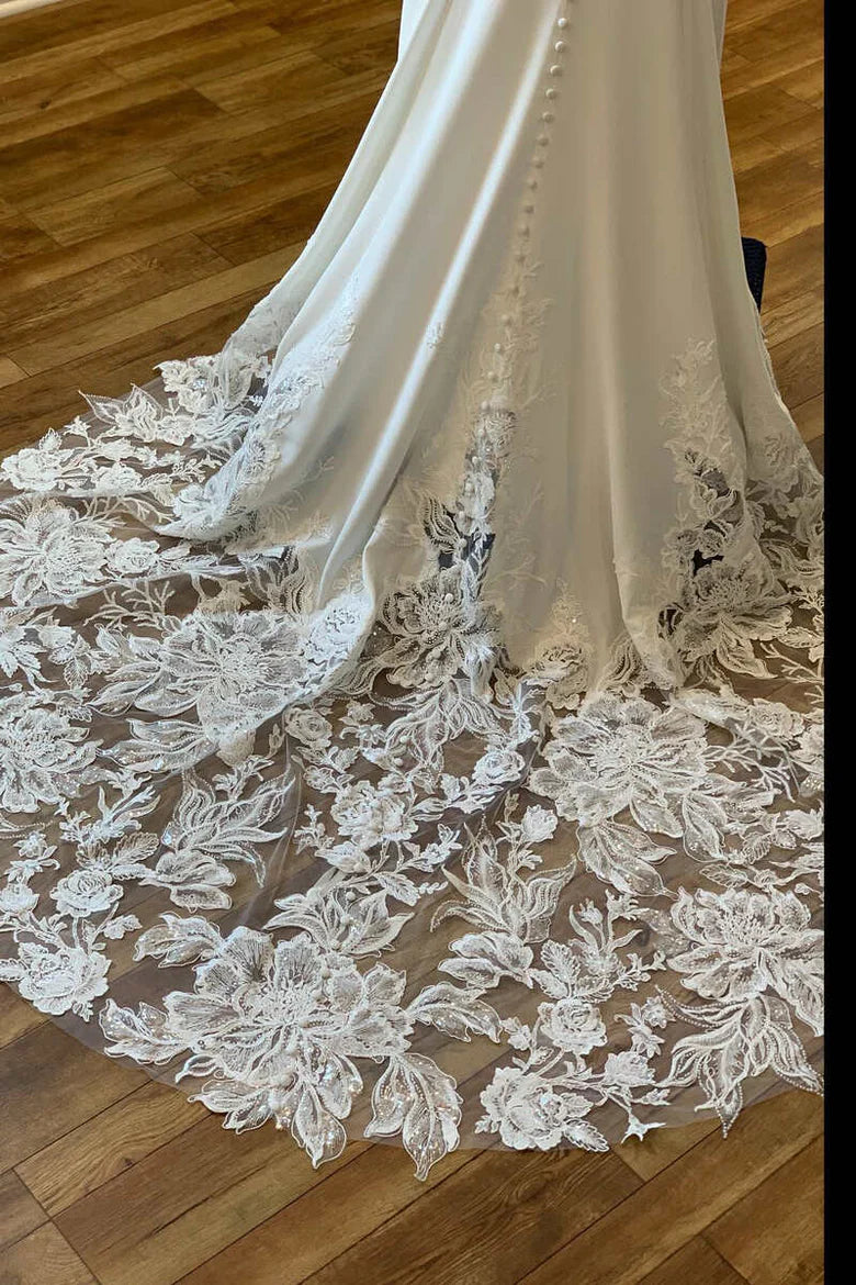 White Lace Scoop Neck Backless Mermaid Long Wedding Gown