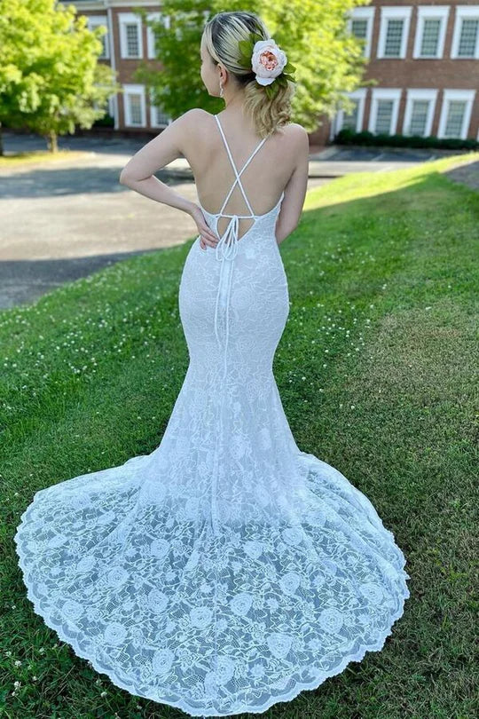 Fashionable Mermaid Boat Neck Spaghetti Straps Crisscross Back Sweep/Brush Train Lace Prom Dresses