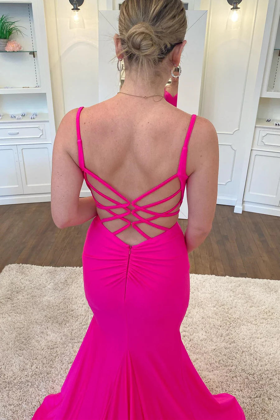 Elegant Neon Pink V-Neck Spaghetti Straps Backless Trumpet Floor-Length Long Prom Dresses