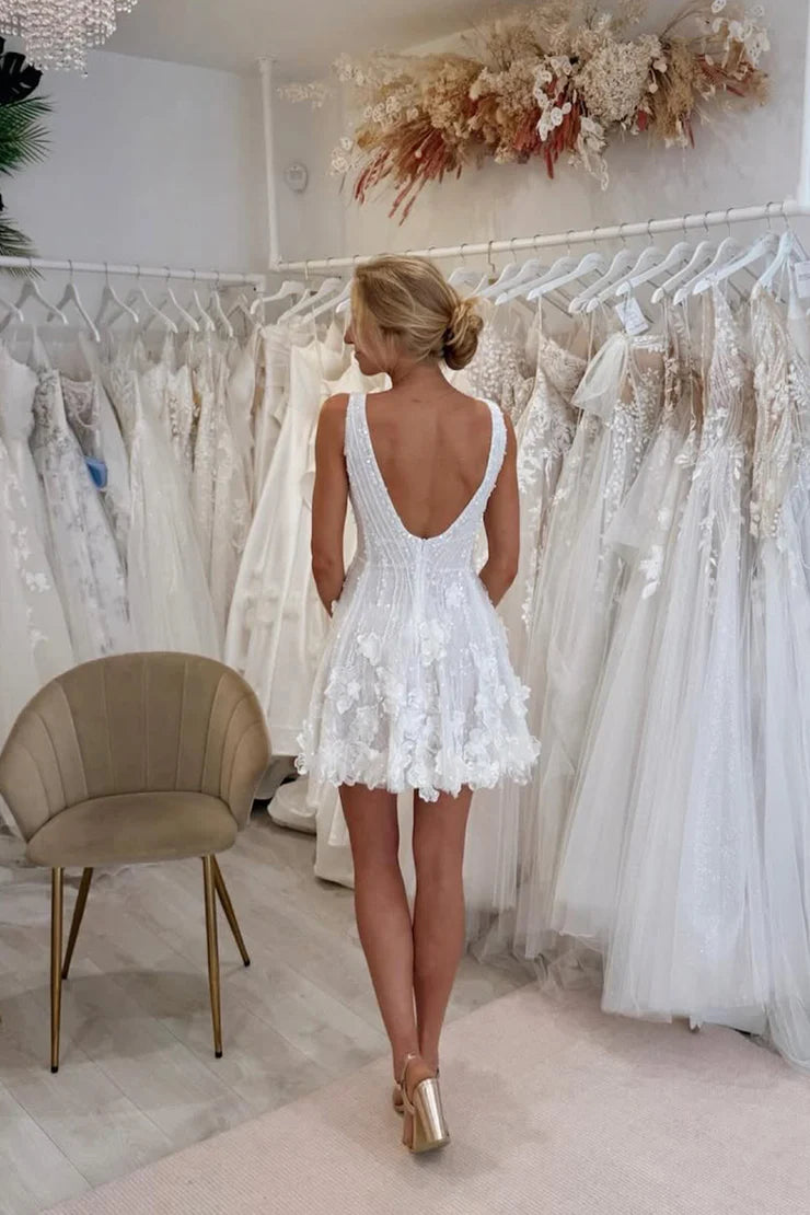 Luxurious A Line V Neck Beading Wedding Dresses with Flowers