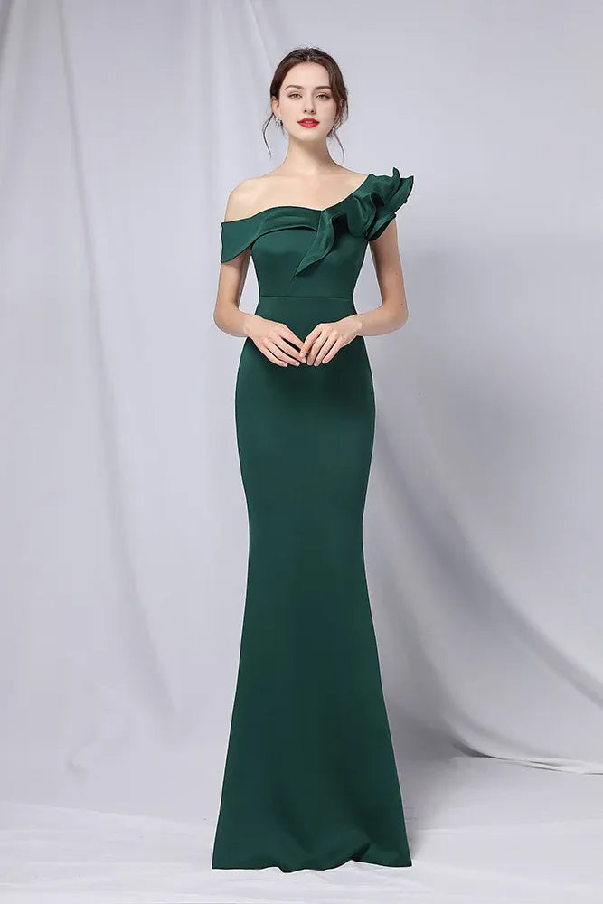 Solid color one shoulder banquet evening dress