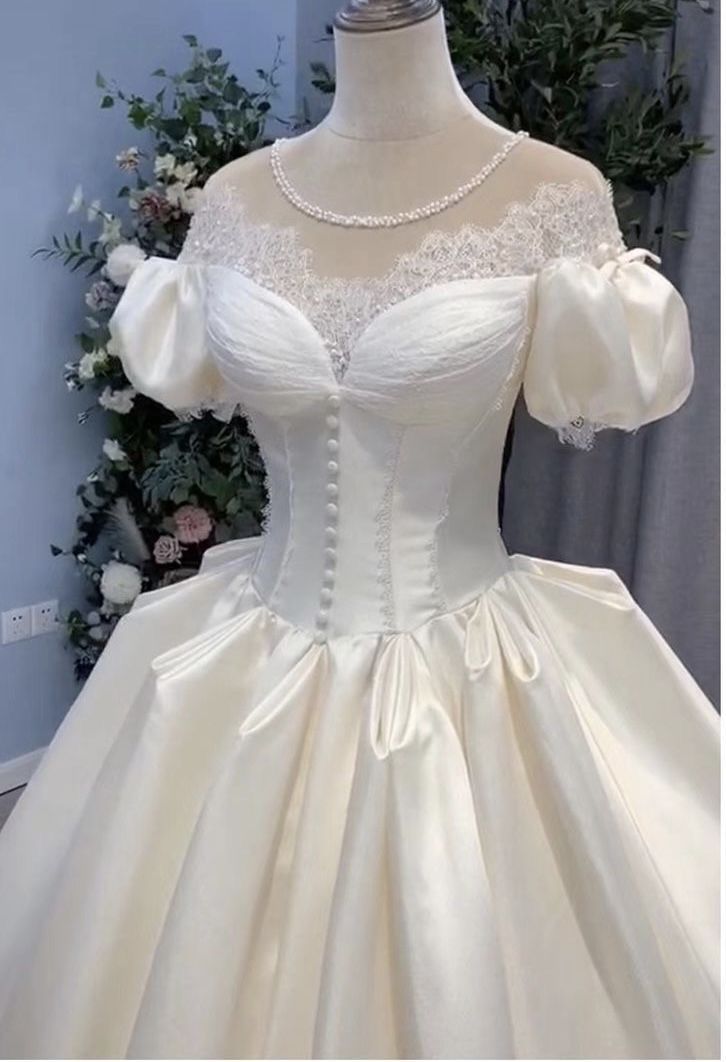 Luxury Wedding Dresses Short Sleeves Satin Lace A-line Bridal Gowns