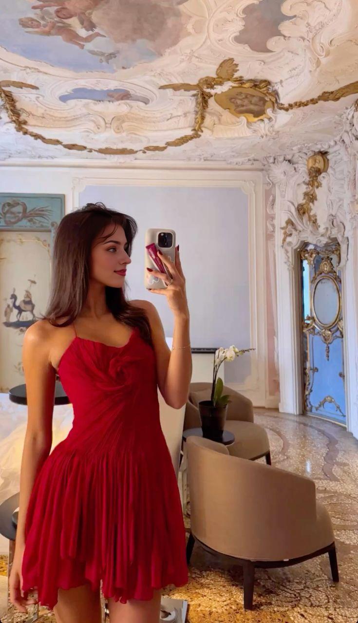 Burgundy Elegant Short Prom Dresses Spaghetti Straps Flowers Pleated Formal Dress Evening Dress