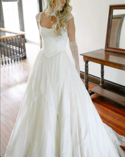 White Long Tulle Wedding Dress Bridal Gown With Gloves