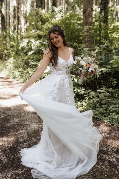 A Line V Neck Tulle Long Wedding Dresses with Appliques