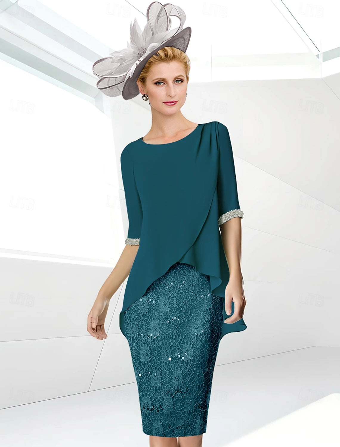 Beach Wedding Sheath Mother of the Bride Dress Elegant Jewel Neck Knee Length Sequined Stretch Chiffon Half Sleeve with Lace Ruching