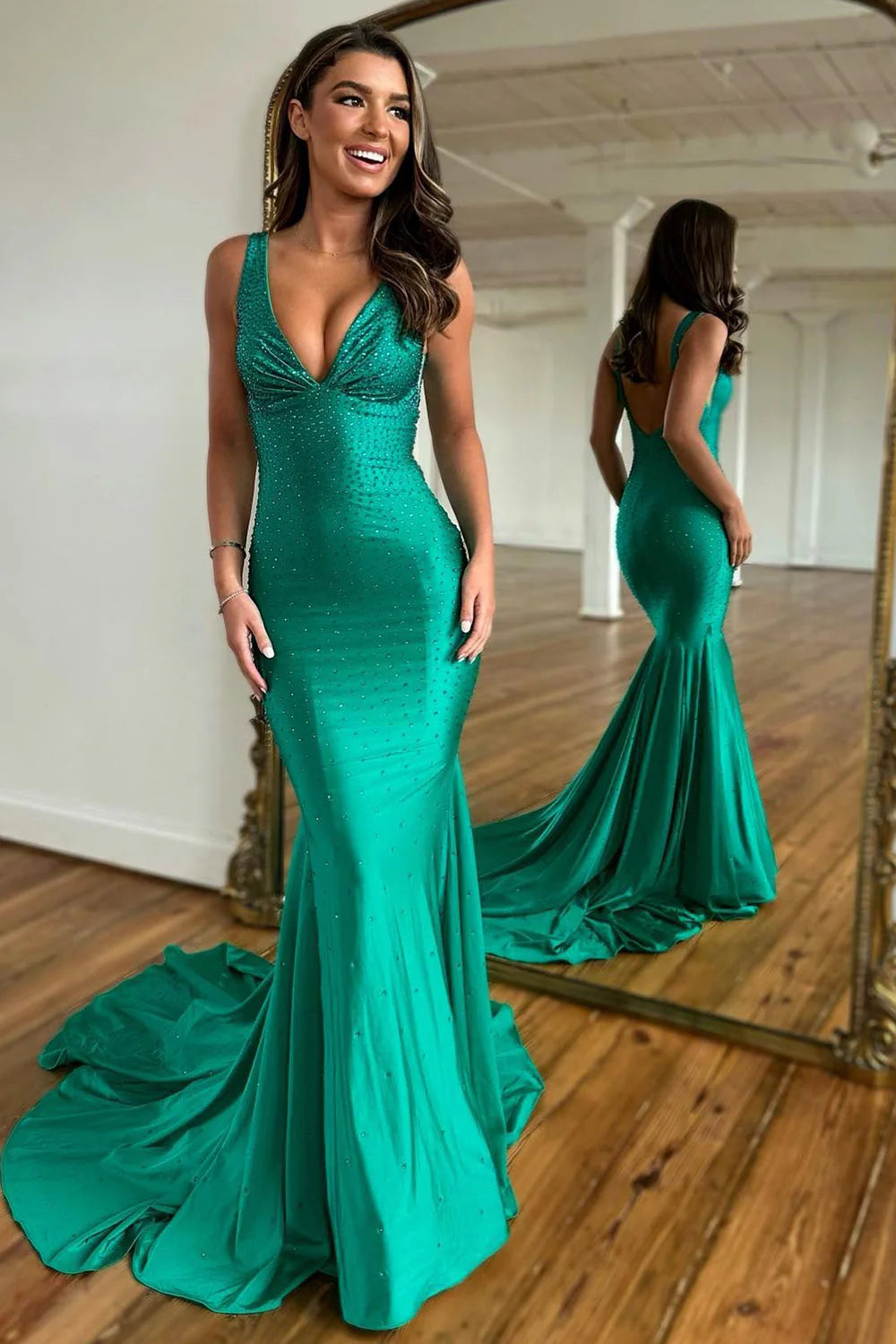 Green bead mermaid V-neck backless long ball dress