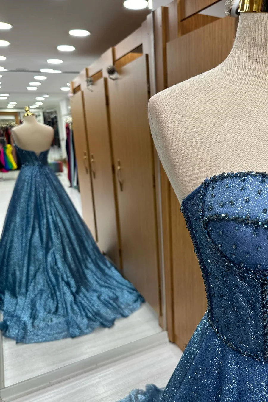 Fashionable Navy Blue A-Line Sweetheart Neck Sleeveless Sequin Beaded  Long Prom Dress