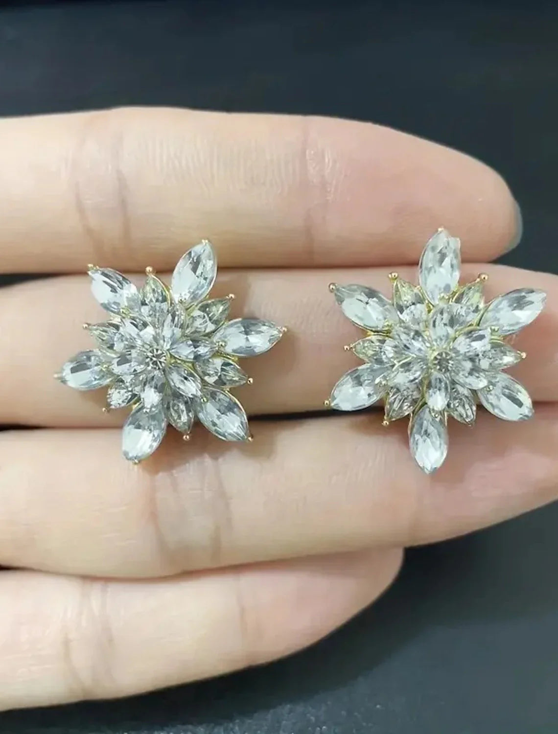 DingJiDress Women's Earrings Fine Jewelry Classic Flower Stylish Simple Earrings Jewelry Golden For Wedding Party 1 Pair
