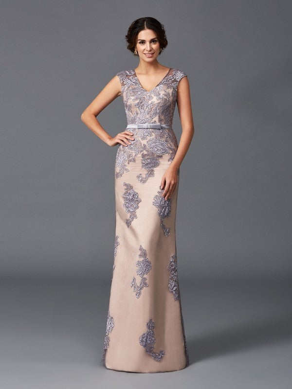 Sheath/Column Straps Applique Sleeveless Long Satin Dresses Mother of the Bride Dresses