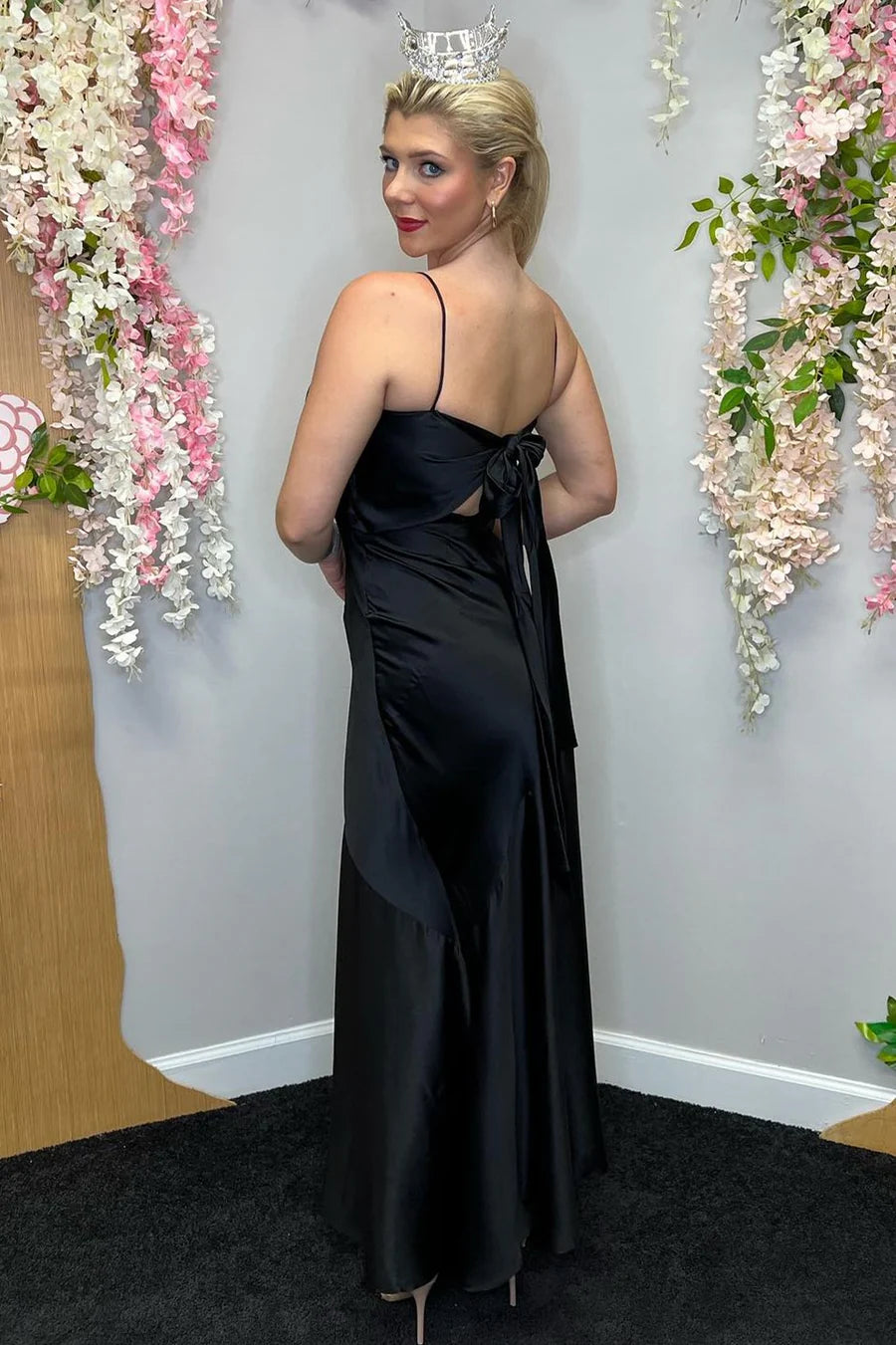 Black Scoop Neck Tie-Back A-Line Long Formal Dress