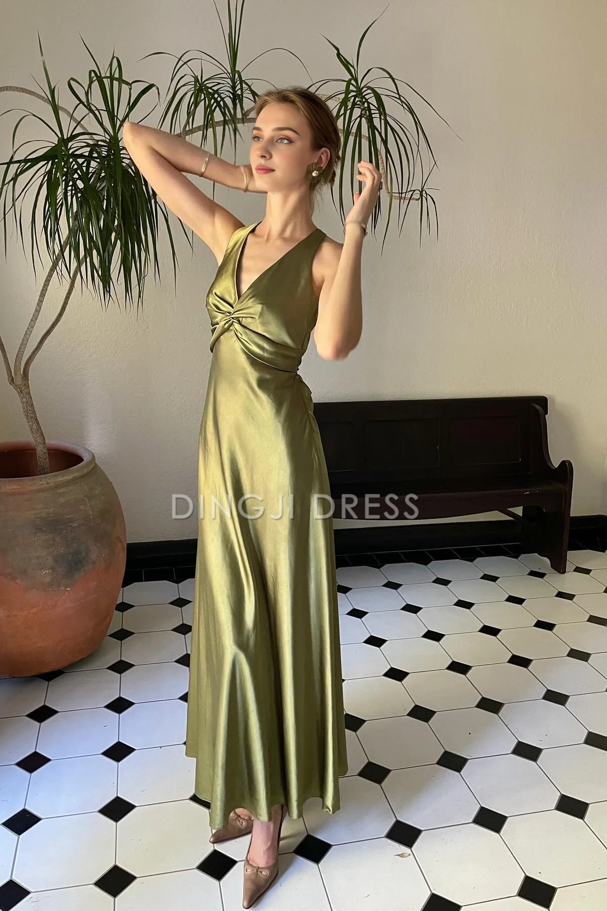 DingJiDress Chic Sheath Halter Neck Backless Bowknot Long Elegant Prom Dress