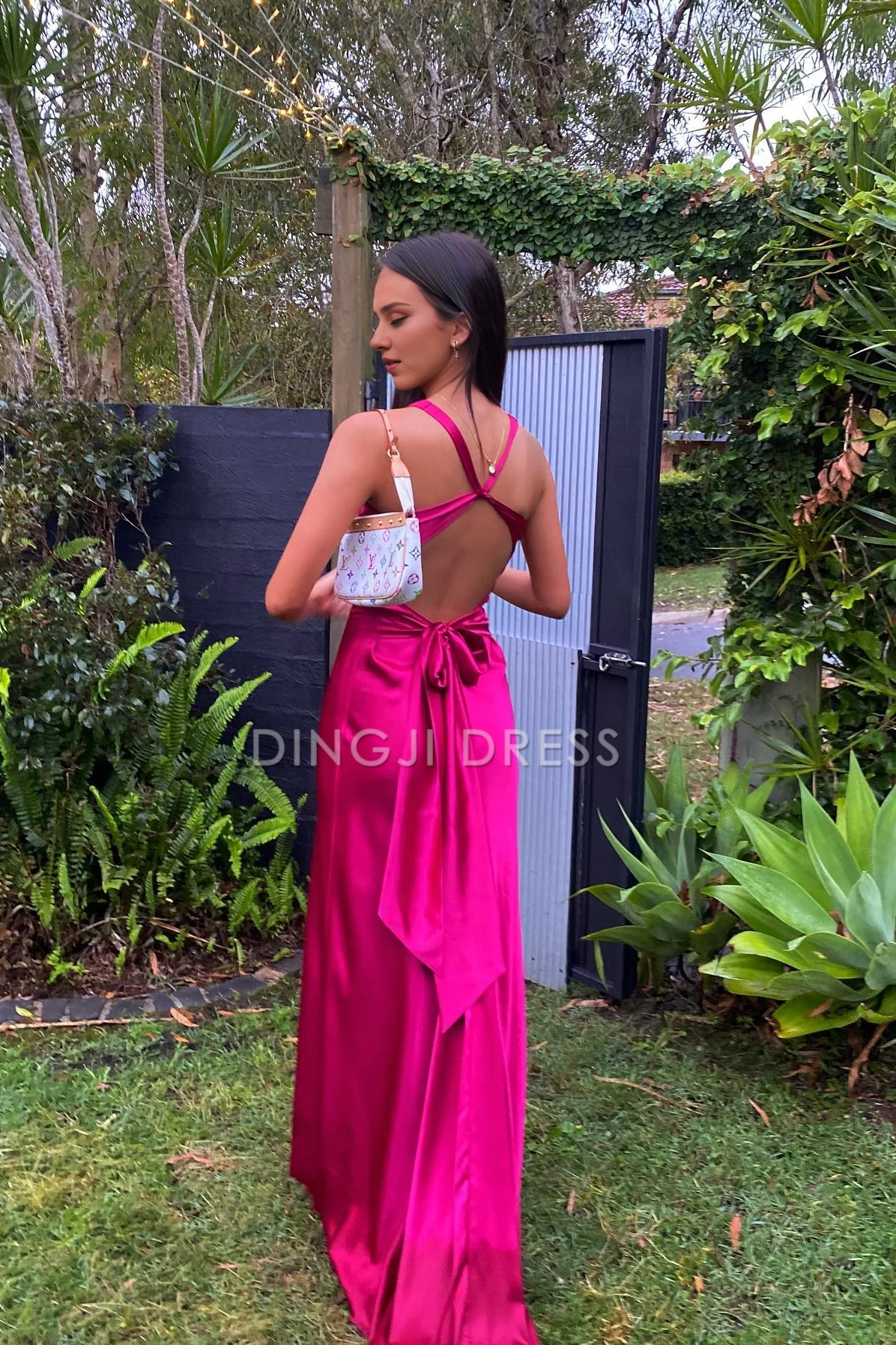 DingJiDress Chic Sheath Halter Neck Backless Bowknot Long Elegant Prom Dress