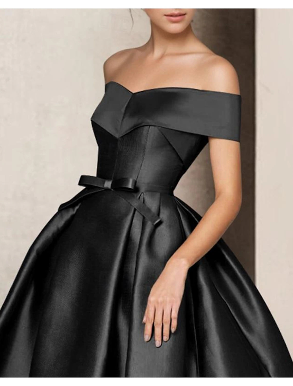 A-Line Evening Gown Elegant Dress Formal Wedding Floor Length Short Sleeve Sweetheart Satin with Bow