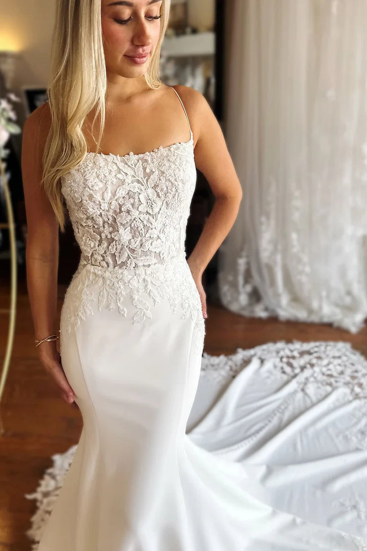 Charming Mermaid Scoop Neck Satin Long Wedding Dresses with Appliques