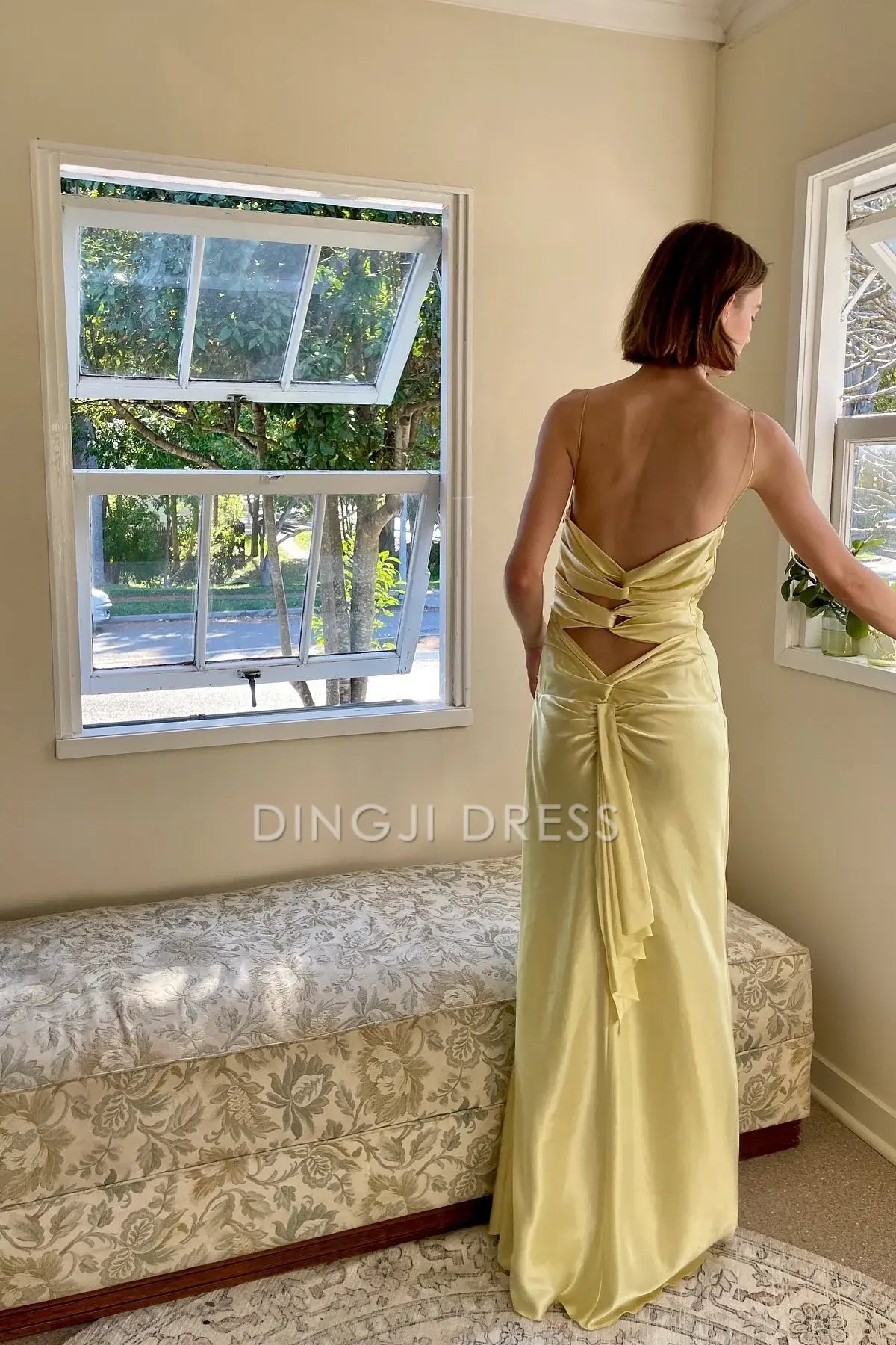DingJiDress Chic Sheath Deep V Neck Spaghetti Straps with Keyhole Back Long Fashion Prom Dress
