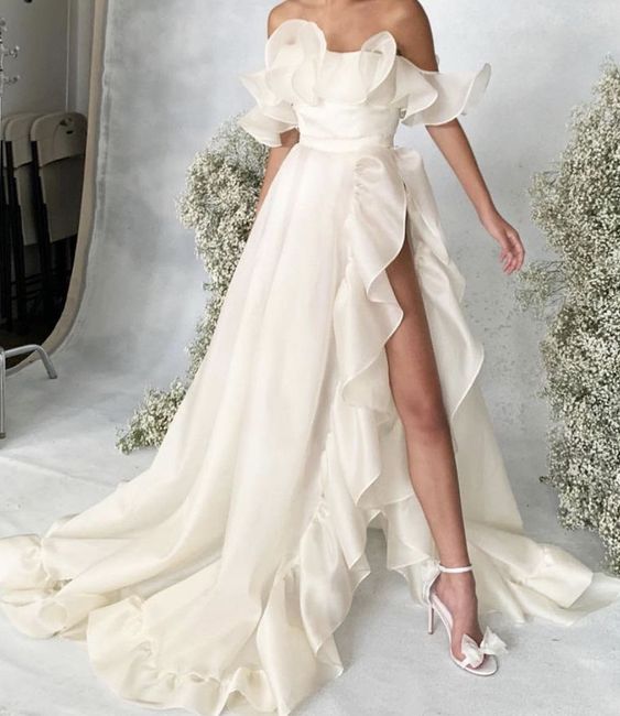 Fashionable ivory long chiffon slit party dress and evening gown