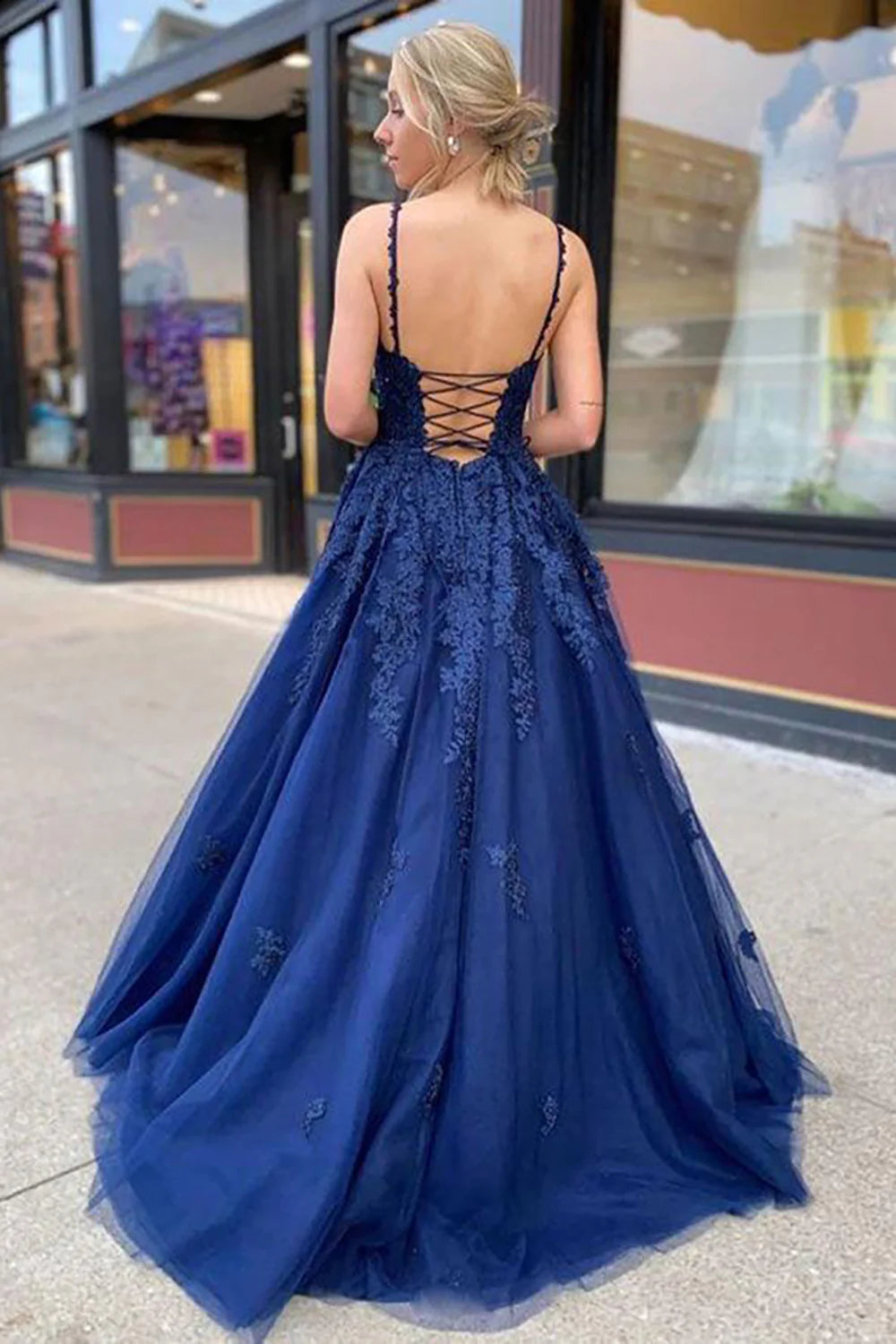 Navy Blue A-line Edition Thin Shoulder Strap Long Embroidered Ball Dress
